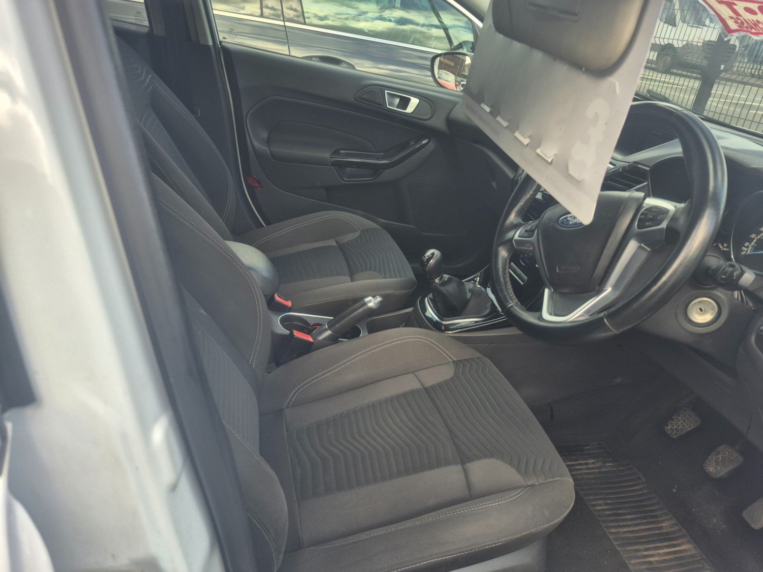 2013 Ford Fiesta – photo 5