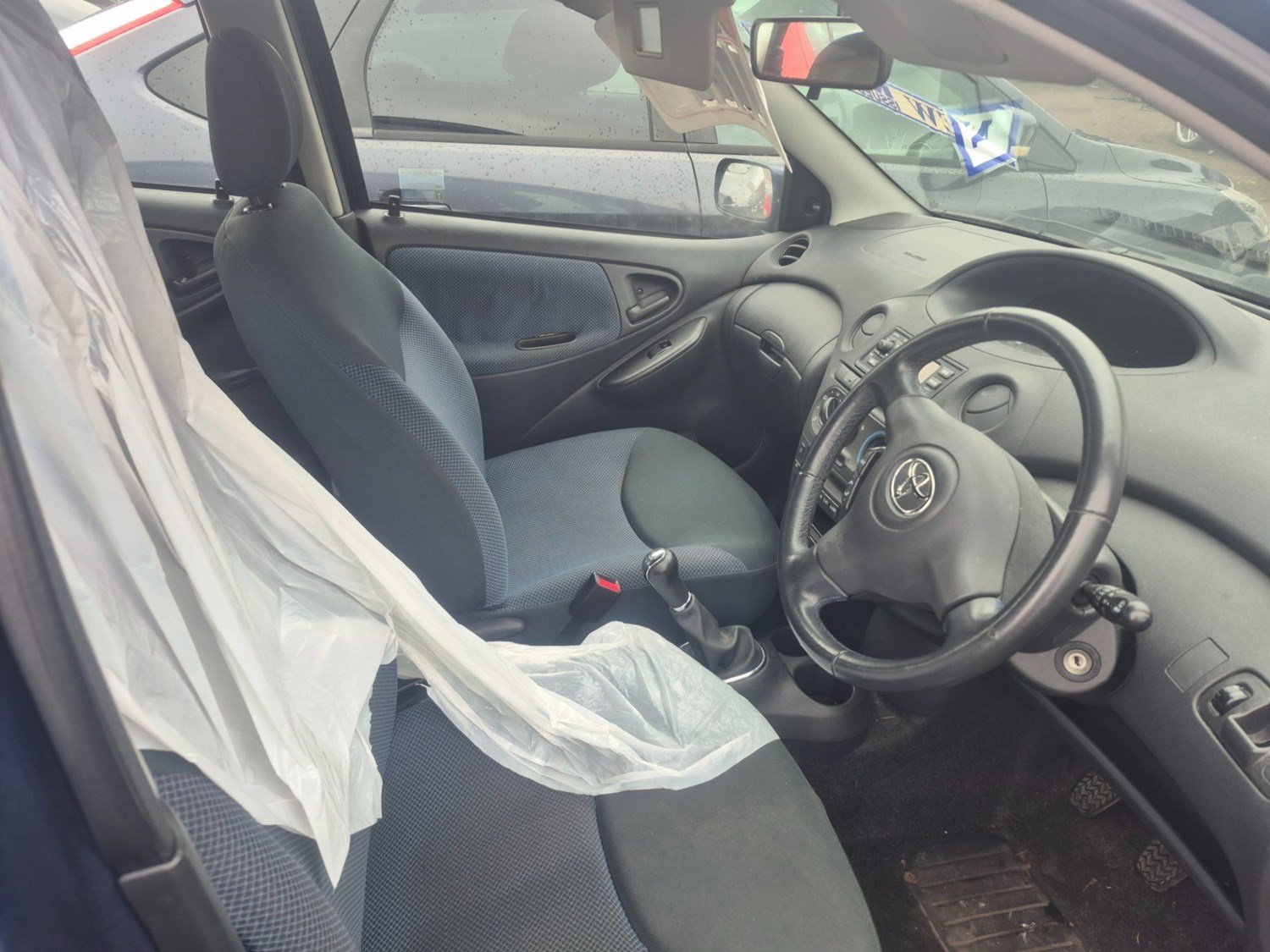 2004 Toyota Yaris – photo 6