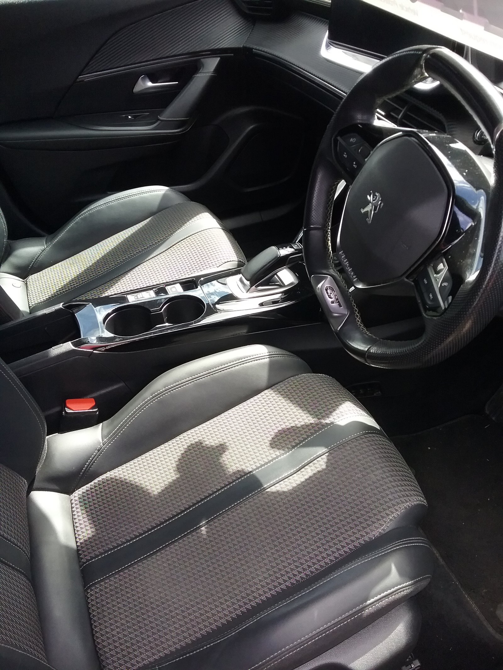 2020 Peugeot 2008 – photo 5