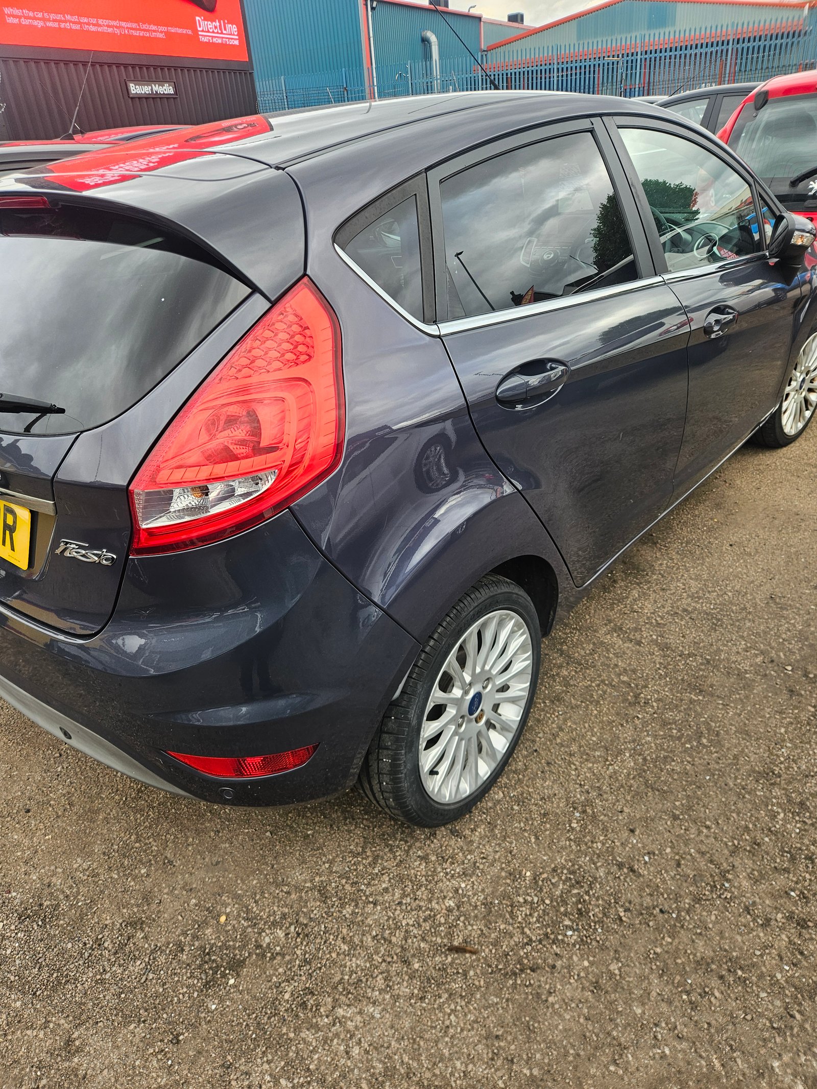 2012 Ford Fiesta – photo 2