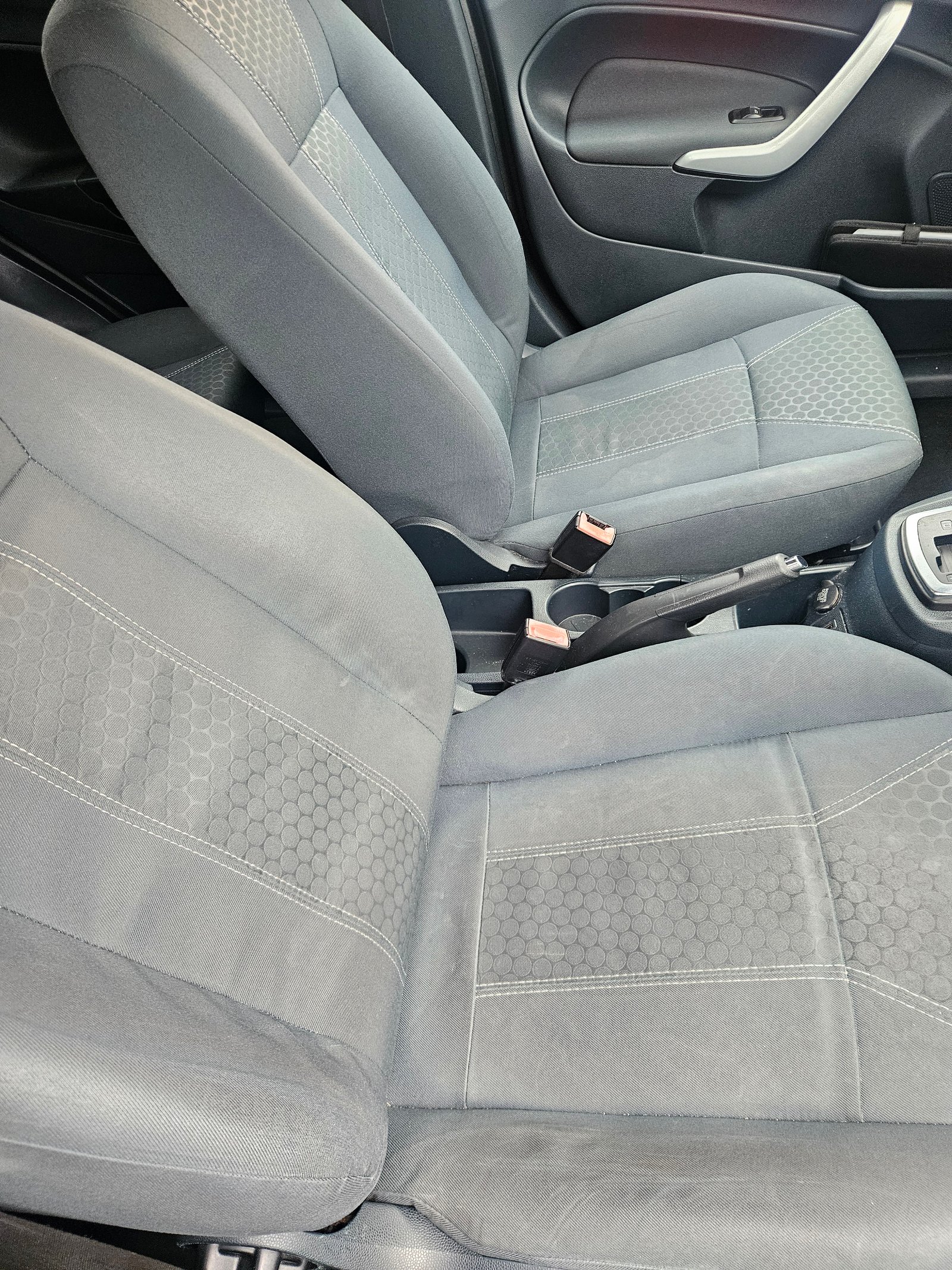 2012 Ford Fiesta – photo 7